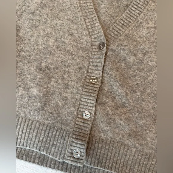 ZARA Button-Up Cardigan - Picture 7 of 8